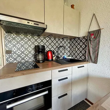 Confortable Avec Terrasse Et Parking, Proche Centre - Fr-1-505-235 *